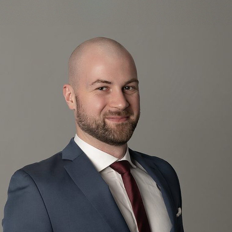 Kamil Bednarczyk, radca prawny